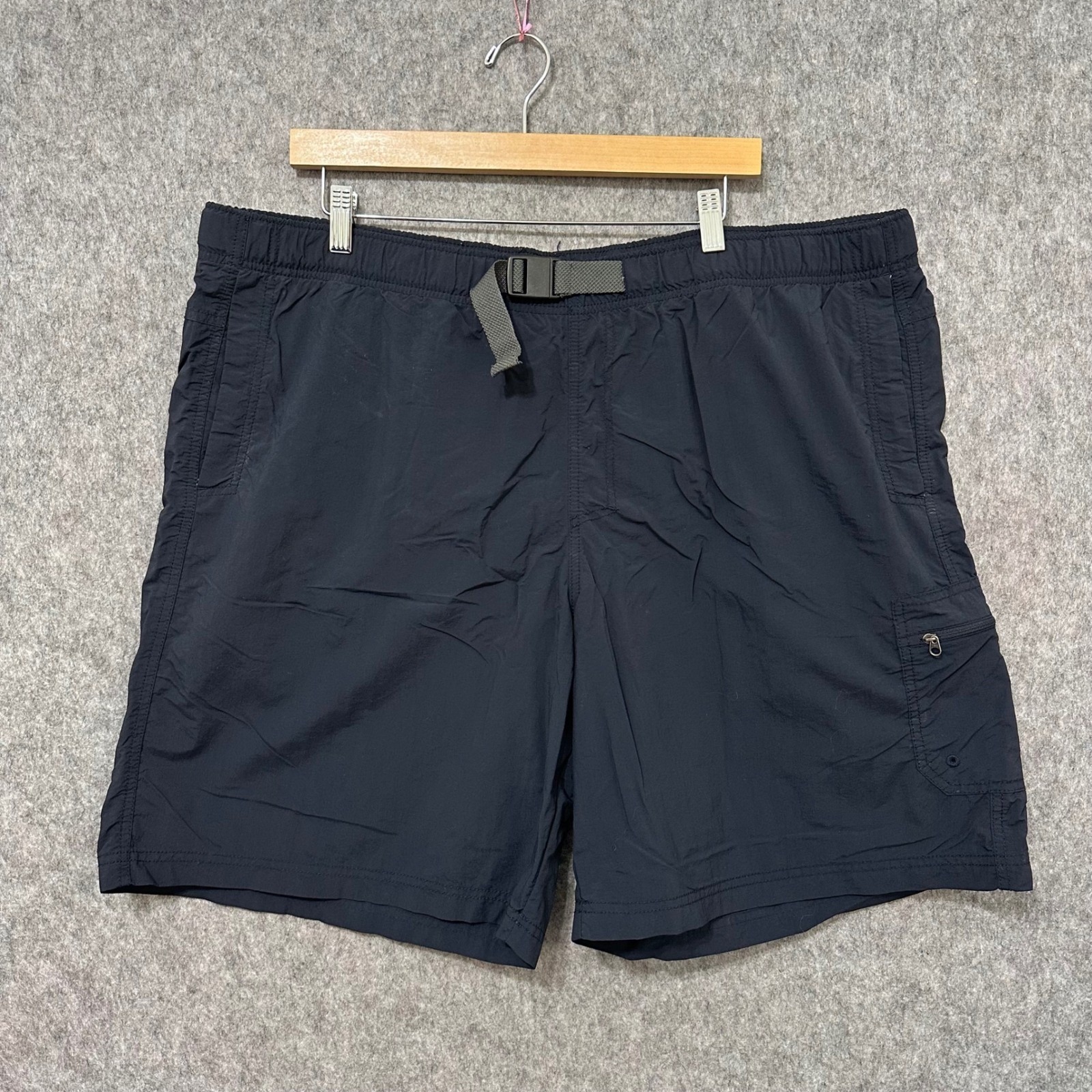 Columbia Men's Navy Blue Omni Shade Sun Protection Cargo Shorts Xxl